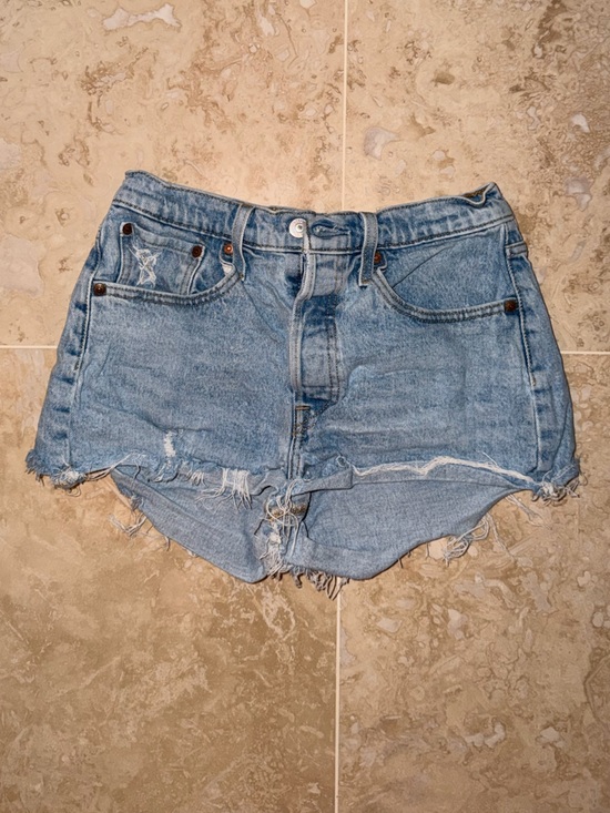 Levi's Pants - Women’s Levi jean shorts